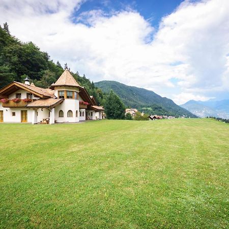 Agritur Cornasest Bed & Breakfast Breguzzo Екстериор снимка