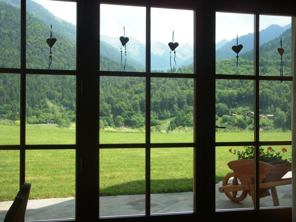 Agritur Cornasest Bed & Breakfast Breguzzo Екстериор снимка