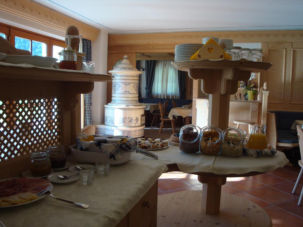 Agritur Cornasest Bed & Breakfast Breguzzo Екстериор снимка