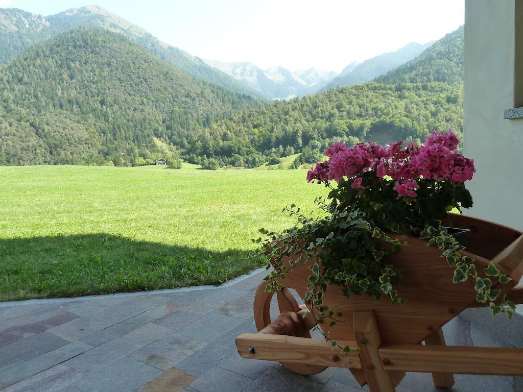 Agritur Cornasest Bed & Breakfast Breguzzo Екстериор снимка