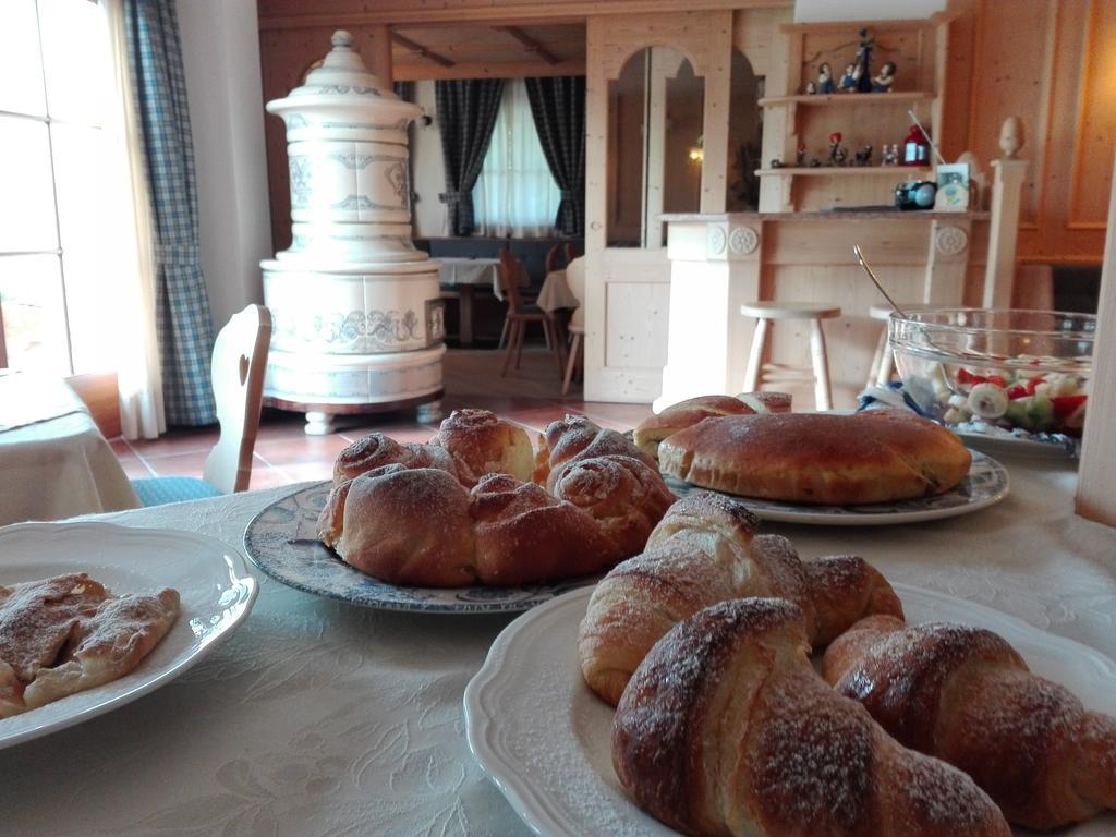 Agritur Cornasest Bed & Breakfast Breguzzo Екстериор снимка