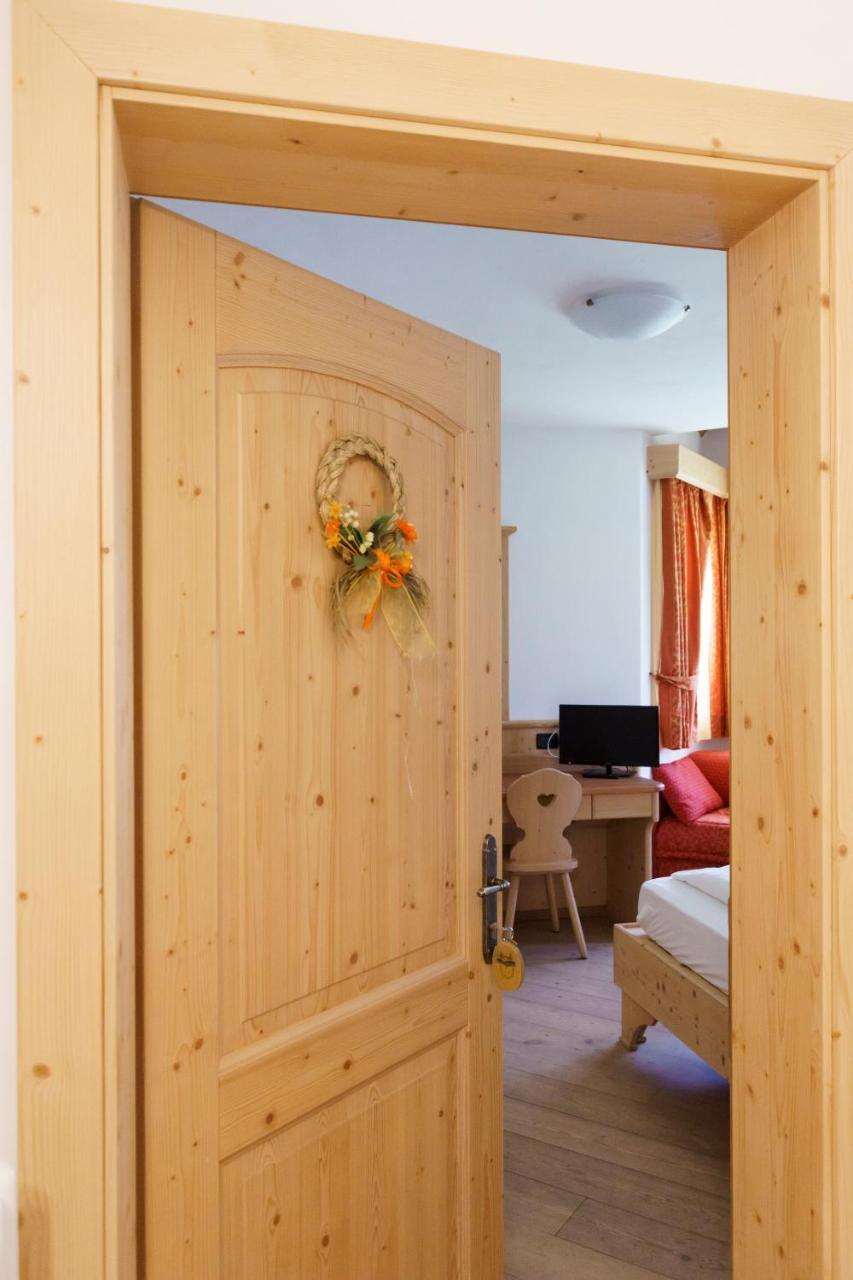 Agritur Cornasest Bed & Breakfast Breguzzo Екстериор снимка