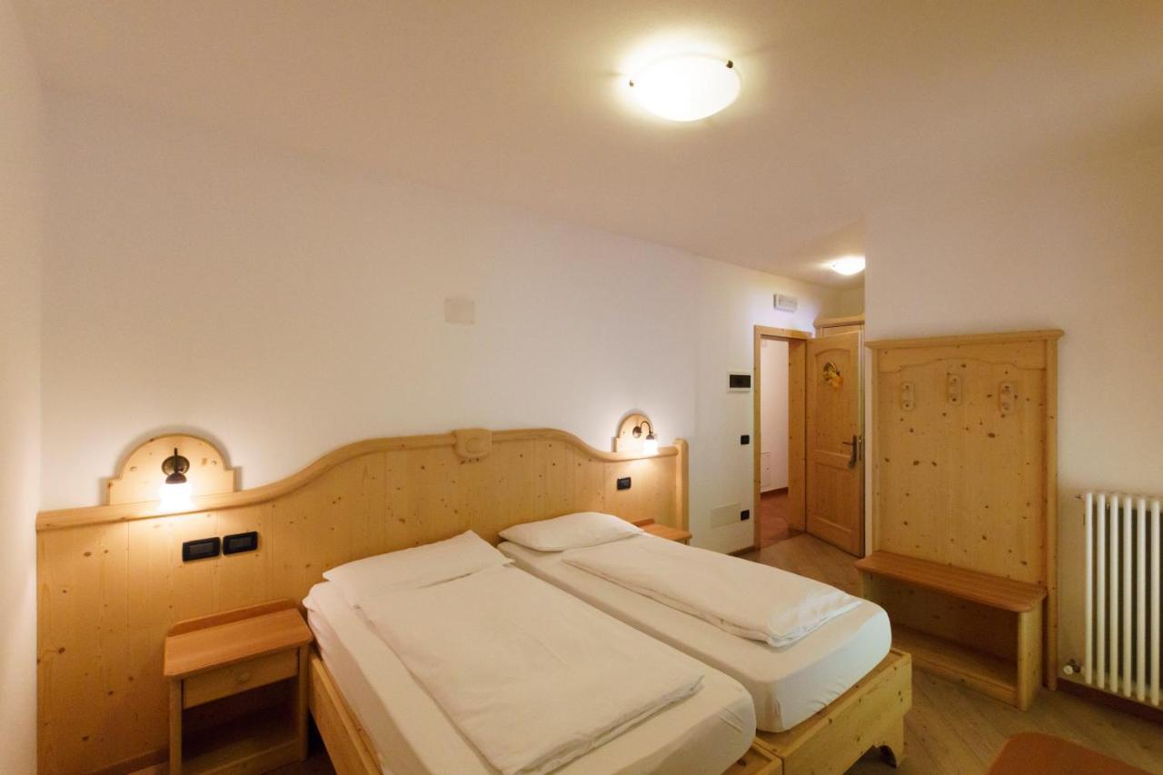 Agritur Cornasest Bed & Breakfast Breguzzo Екстериор снимка